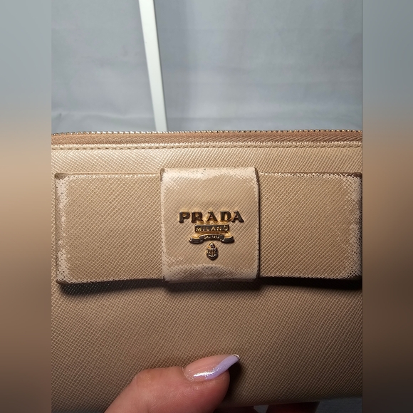 Prada Saffiano Bow Zip Around Wallet With Authentication Card, Tan/Beige Color - Picture 6 of 8